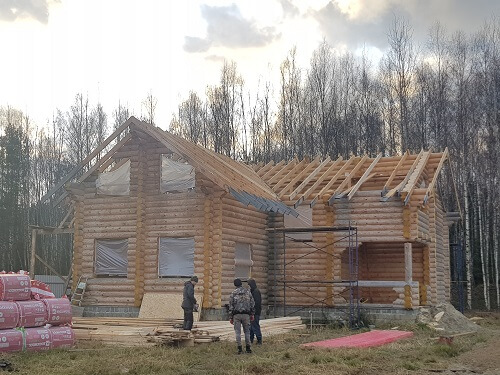 Монтаж кровли из металлочерепицы в Минске