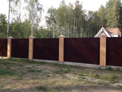 Установка забора из металлопрофиля в Минске